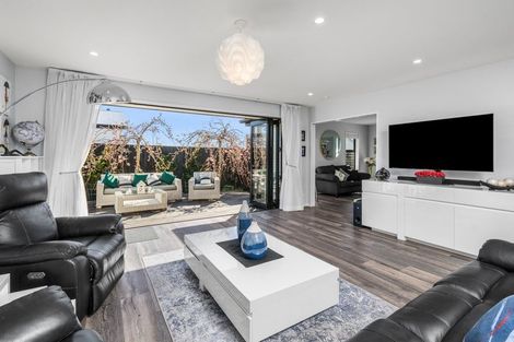 Photo of property in 19 Whitburn Avenue, Halswell, Christchurch, 8025