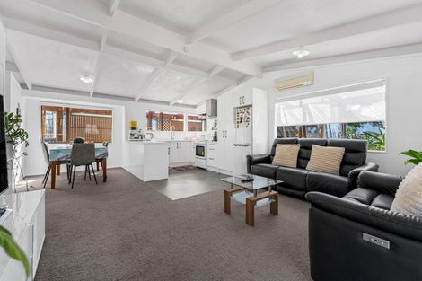 Photo of property in 4a Gallony Avenue, Massey, Auckland, 0614