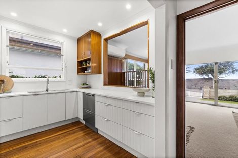 Photo of property in 10 North Terrace, Westshore, Napier, 4110