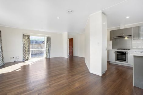 Photo of property in 2/48 Seabrook Avenue, New Lynn, Auckland, 0600