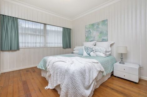 Photo of property in 1 Downing Street, Glenfield, Auckland, 0629
