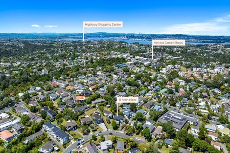 Photo of property in 21 Seon Place, Birkdale, Auckland, 0626