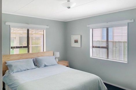 Photo of property in 6 Ruanui Street, Himatangi Beach, Foxton, 4891