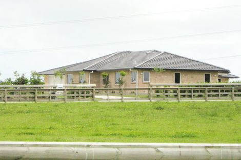Photo of property in 31c Koraha Road, Kumeu, 0892