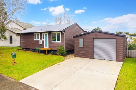 Photo of property in 12 Dalmahoy Place, Wattle Downs, Auckland, 2103
