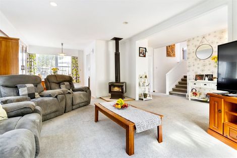 Photo of property in 37 Cyclarama Crescent, Massey, Auckland, 0614