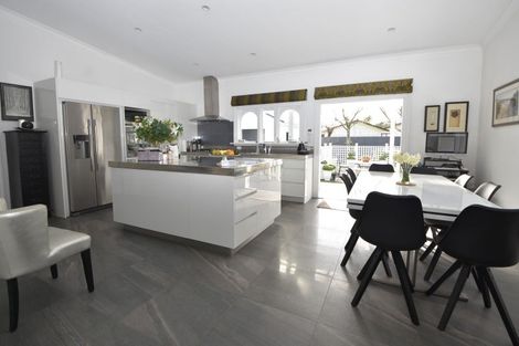 Photo of property in 12 Rhodes Street, Carterton, 5713