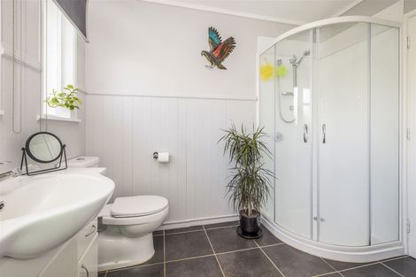 Photo of property in 35 Youngs Road, Papakura, 2110