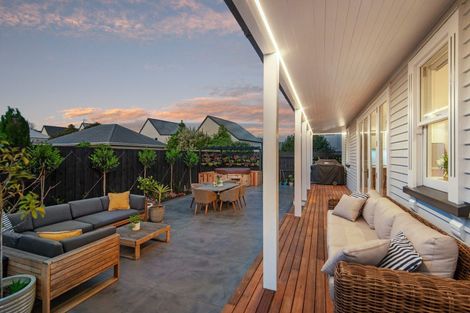 Photo of property in 75 Holly Road, St Albans, Christchurch, 8014