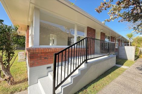Photo of property in 1/9 Moana Avenue, Belmont, Auckland, 0622
