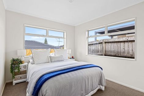 Photo of property in 3 Chesterfield Way, Orewa, 0931