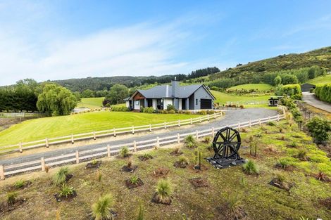 Photo of property in 34 Tara Hills Drive, North Taieri, Mosgiel, 9092