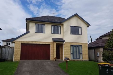 Photo of property in 11 Bridgefield Crescent, Flat Bush, Auckland, 2016