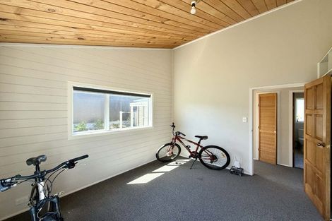 Photo of property in 11 Ropiha Street, Fitzroy, New Plymouth, 4312