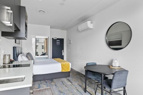 Photo of property in 4/66 Neil Avenue, Te Atatu Peninsula, Auckland, 0610