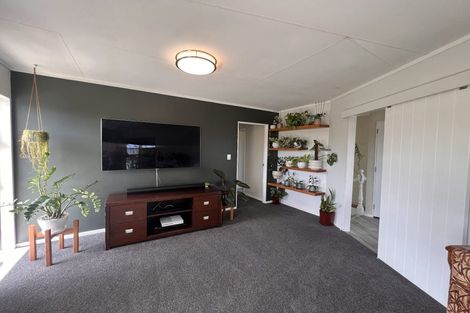 Photo of property in 56 Raumati Crescent, Onerahi, Whangarei, 0110