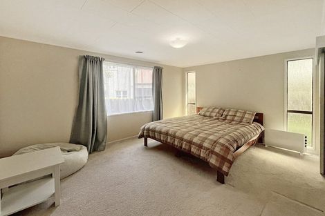 Photo of property in 2 Alaska Court, Awapuni, Palmerston North, 4412