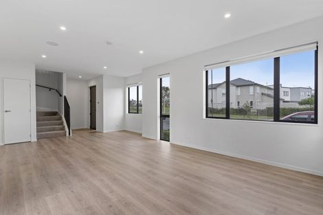 Photo of property in 18 Gosper Road, Takanini, 2112