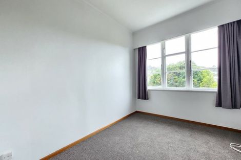 Photo of property in 8 Spenmoor Street, Newlands, Wellington, 6037