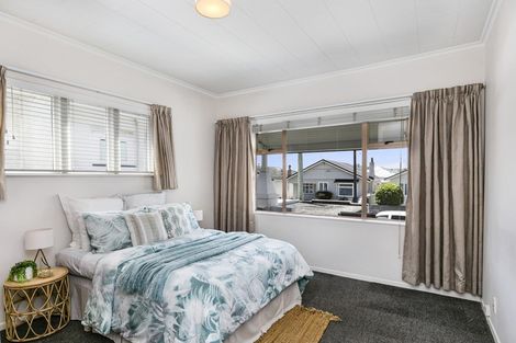 Photo of property in 29 Palm Avenue, Lyall Bay, Wellington, 6022