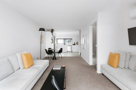 Photo of property in 4/17 Victoria Road, Mount Maunganui, 3116