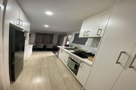 Photo of property in 1/56 Greenhaven Avenue, Opaheke, Papakura, 2113