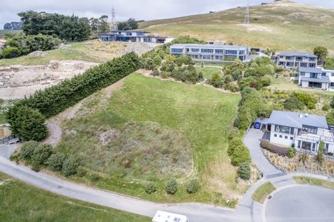 Photo of property in 10 Signal Hill Road, Mount Pleasant, Christchurch, 8081