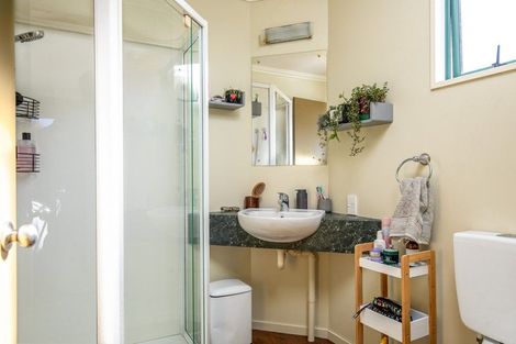 Photo of property in 24 Whitby Street, Clyde, 9330