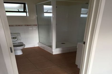 Photo of property in 5 Monet Grove, West Harbour, Auckland, 0618
