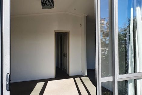 Photo of property in 27 Pahi Place, West Harbour, Auckland, 0618