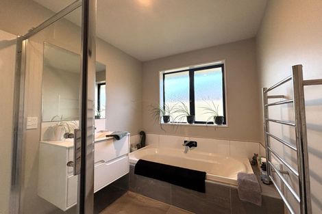 Photo of property in 18 Allied Road, Halswell, Christchurch, 8025