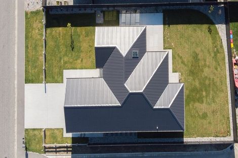 Photo of property in 36 Stratford Drive, Mount Pisa, Cromwell, 9383