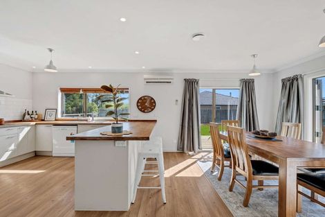 Photo of property in 139d High Street, Oxford, 7430