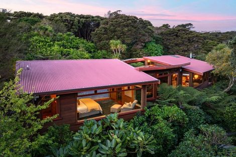 Photo of property in 68-70 Matakatia Parade, Matakatia, Whangaparaoa, 0930