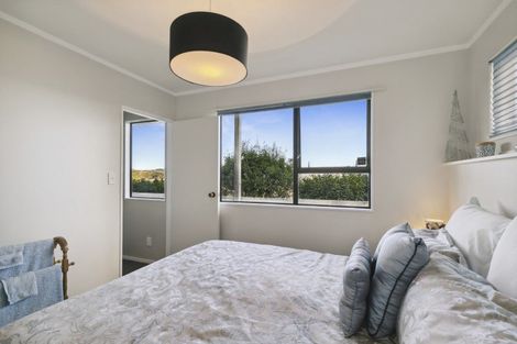 Photo of property in 1/104-106 Madras Street, Khandallah, Wellington, 6035