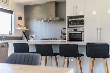 Photo of property in 28 Nelson Avenue, Aotea, Porirua, 5024