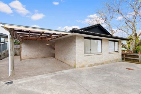 Photo of property in 10 Regia Close, Half Moon Bay, Auckland, 2012