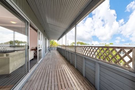 Photo of property in 6 Isobel Road, Greenhithe, Auckland, 0632