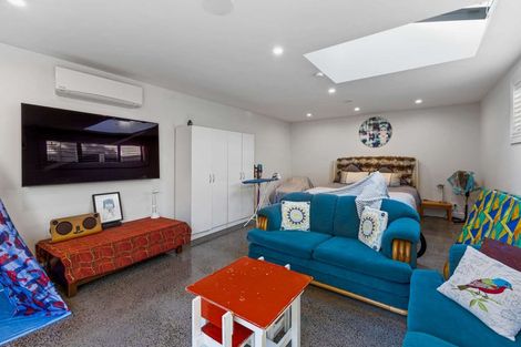 Photo of property in 39 Belt Road, Moturoa, New Plymouth, 4310