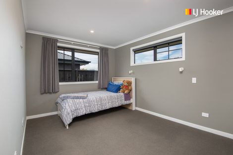 Photo of property in 8 Carrick Place, Mosgiel, 9024