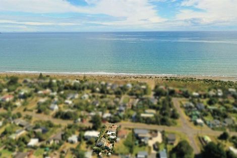 Photo of property in 32 Dixie Street, Te Horo Beach, Otaki, 5581