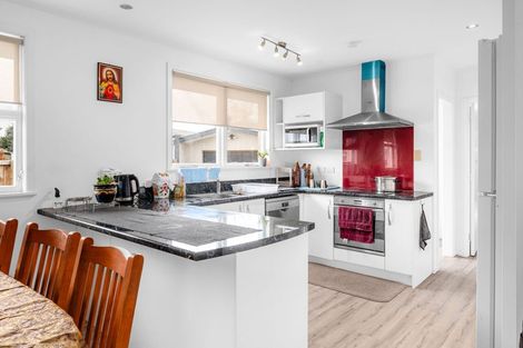 Photo of property in 90 Mount View Road, Melville, Hamilton, 3206