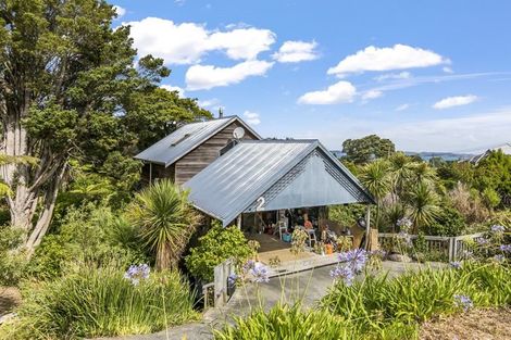 Photo of property in 2 Hill Street, Leigh, 0985