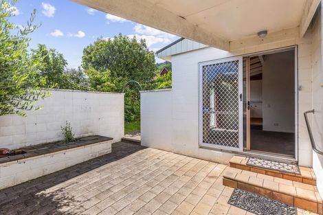 Photo of property in 15 Winara Avenue, Waikanae, 5036