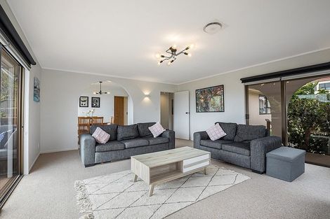 Photo of property in 76 Eskdale Road, Papakowhai, Porirua, 5024