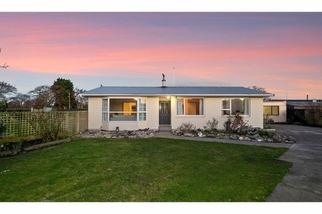 Photo of property in 11 Garvins Road, Hornby, Christchurch, 8042
