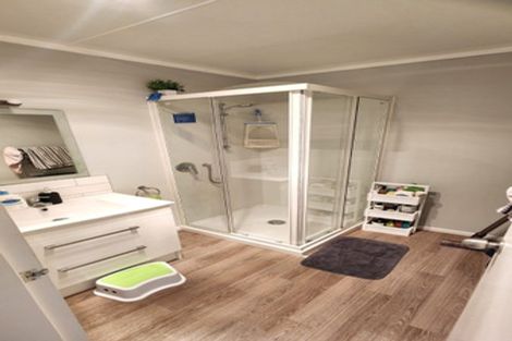 Photo of property in 2/80 Airlie Road, Plimmerton, Porirua, 5026