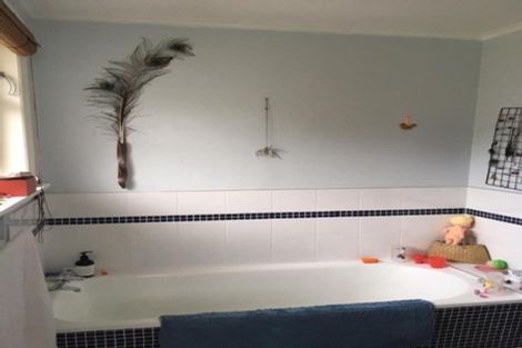 Photo of property in 10 Forest Road, Pinehaven, Upper Hutt, 5019