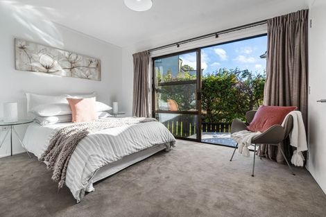 Photo of property in 2/114 Ocean View Road, Northcote, Auckland, 0627