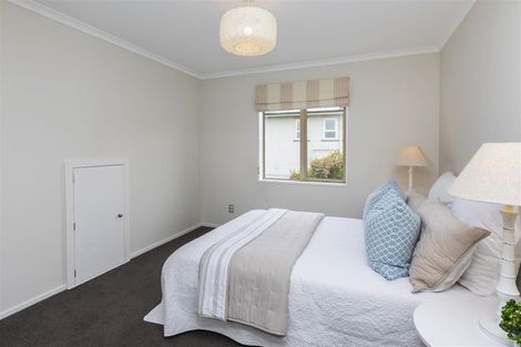 Photo of property in 135a Avonhead Road, Avonhead, Christchurch, 8042